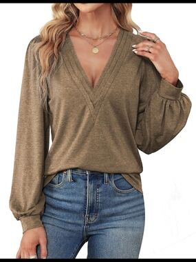 Agnes Urban Lightweight V-Neck Top in Camel